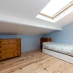 Holiday home Maison En Bord De Riviere Leognan