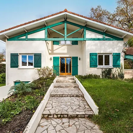 Maison En Bord De Riviere Holiday home Leognan