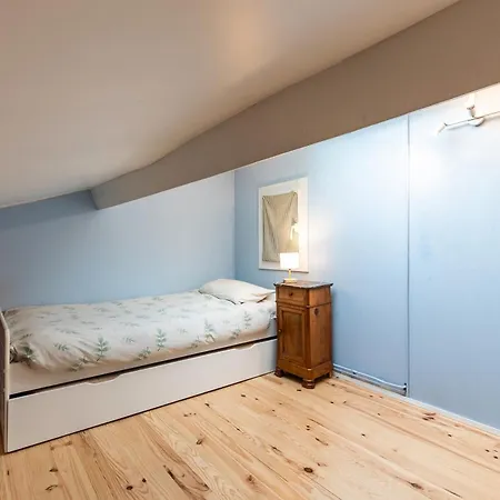 Maison En Bord De Riviere